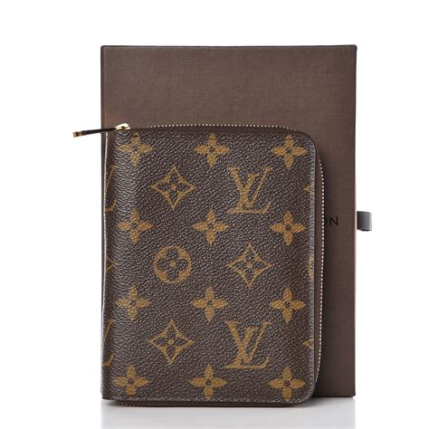 louis vuitton passport holder zoo|Products by Louis Vuitton: Passport Cover.